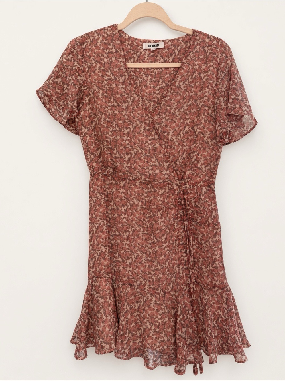 BB Dakota Dusty Rose Floral Wrap Mini | Flutter | 0